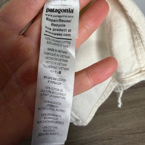 Patagonia Fjord Flannel Organic Cotton Cream Button Down Womens Medium NEW - Picture 7 of 7
